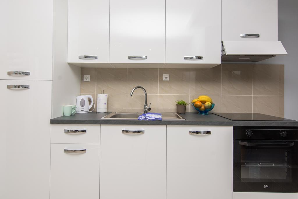 Apartments Mate トゥラニ エクステリア 写真