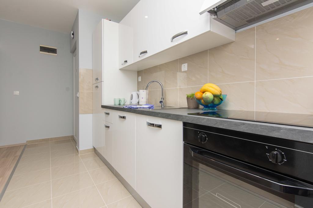 Apartments Mate トゥラニ エクステリア 写真