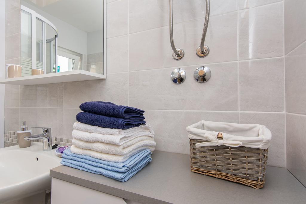 Apartments Mate トゥラニ エクステリア 写真