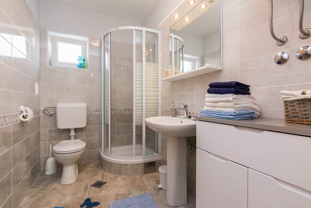 Apartments Mate トゥラニ エクステリア 写真